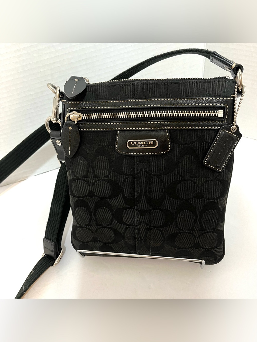 Coach Black Penelope Crossbody Signature Jacquard Canvas Swingpack - Picture 5 of 16